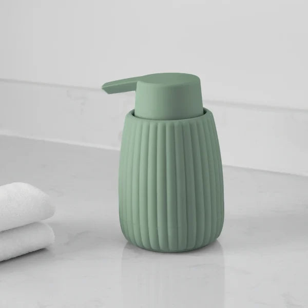 Ribbed Soap Pump with Soft Touch Dispensing – Stylish and Functional Bathroom & Kitchen Accessory